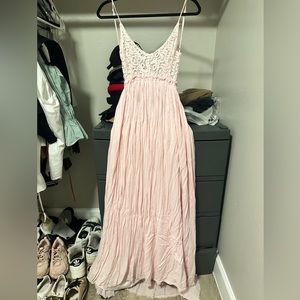 Miss Avenue maxi dress in large.